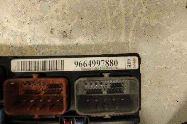 BOITE A FUSIBLE PSA - Vue 2